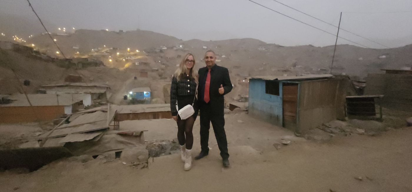 On the hills of Jicamarca, with his wife Daryna Khalameida